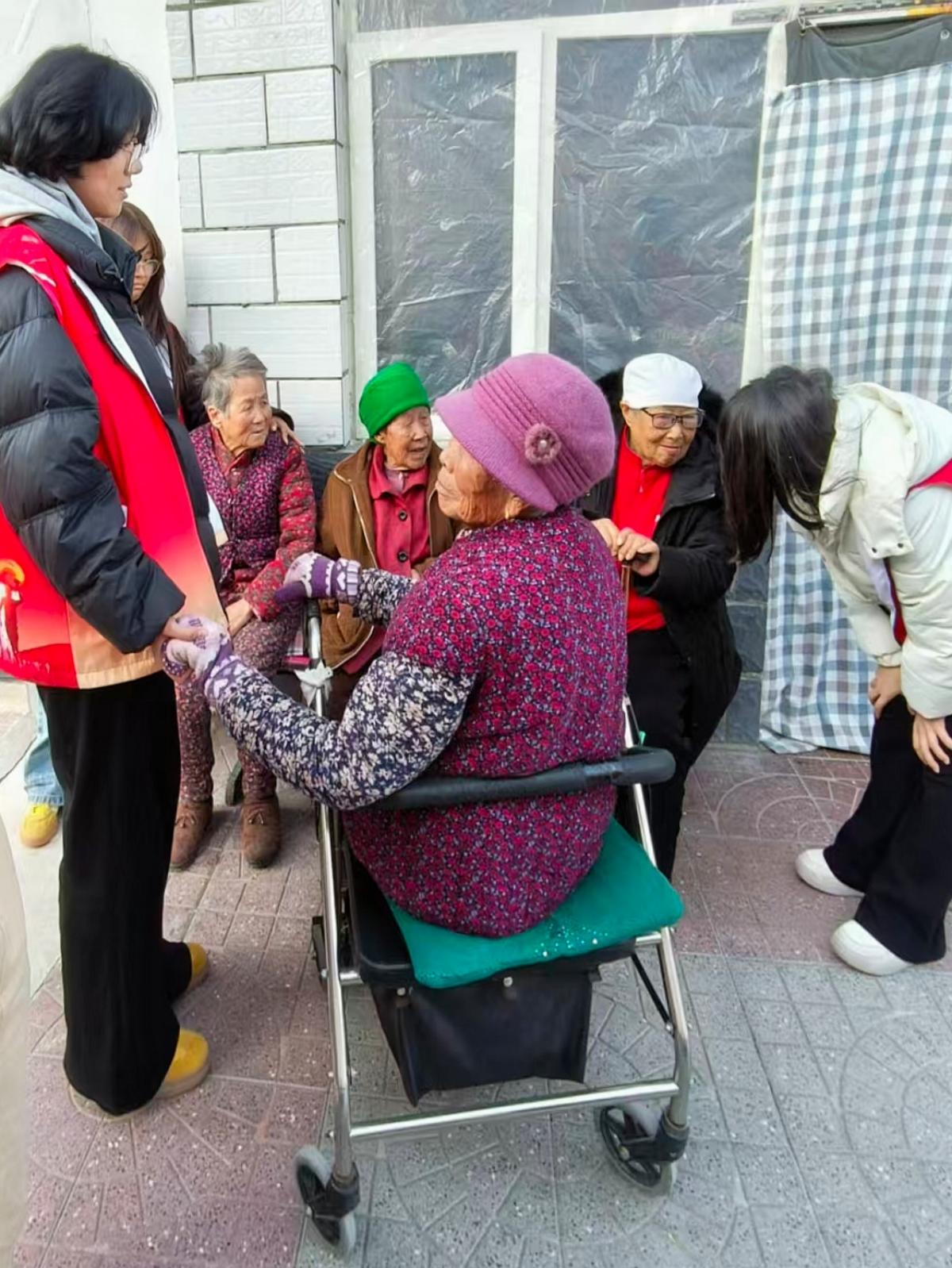 1762923749995028.jpg 活动照片4(1).jpg