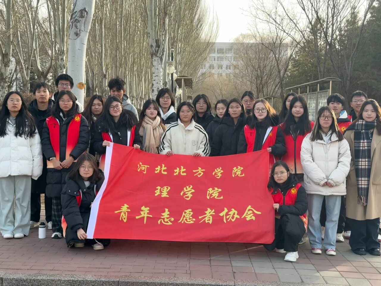 1764858127833758.jpg 1764858127833758.jpg