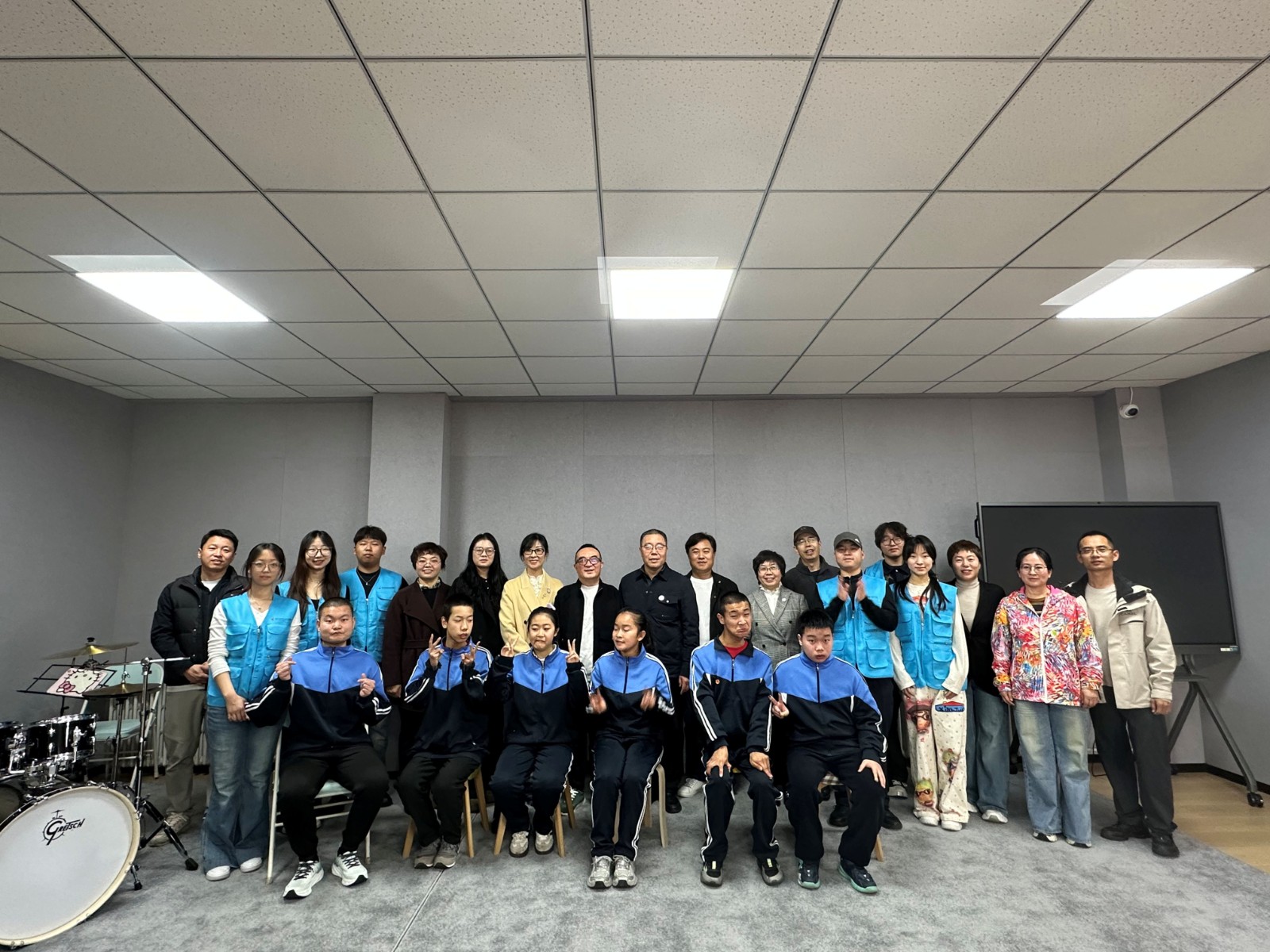 1775121307926489.jpg 5ac46e4d1d3b7f91b135fc2fe6a645b2.jpg